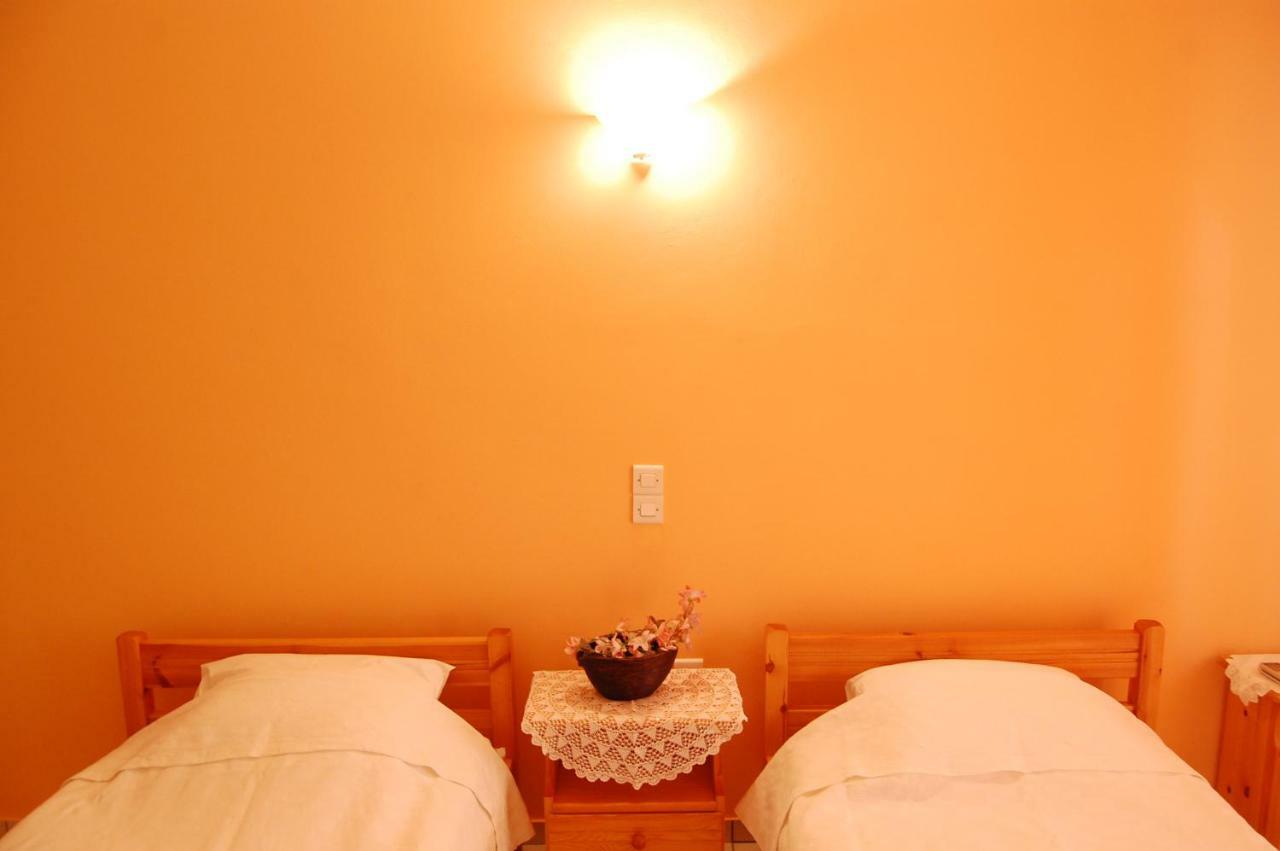 Napoleon Aparthotel Rovies Exterior foto